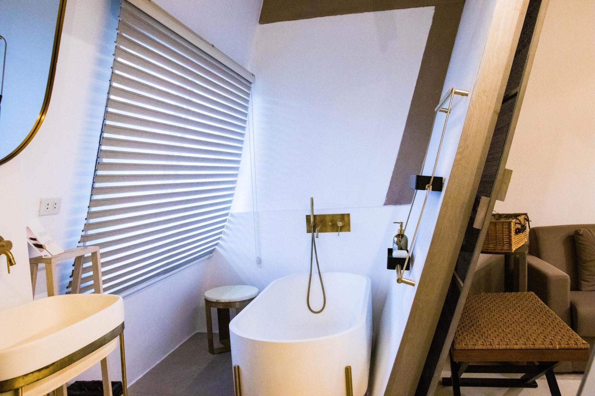 Asmara Urban Resort & Lifestyle Village Powered By Aston سيبو المظهر الخارجي الصورة